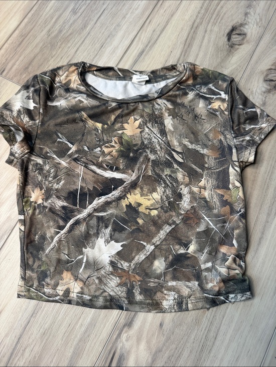 SHEIN Other - Camo t-shirt